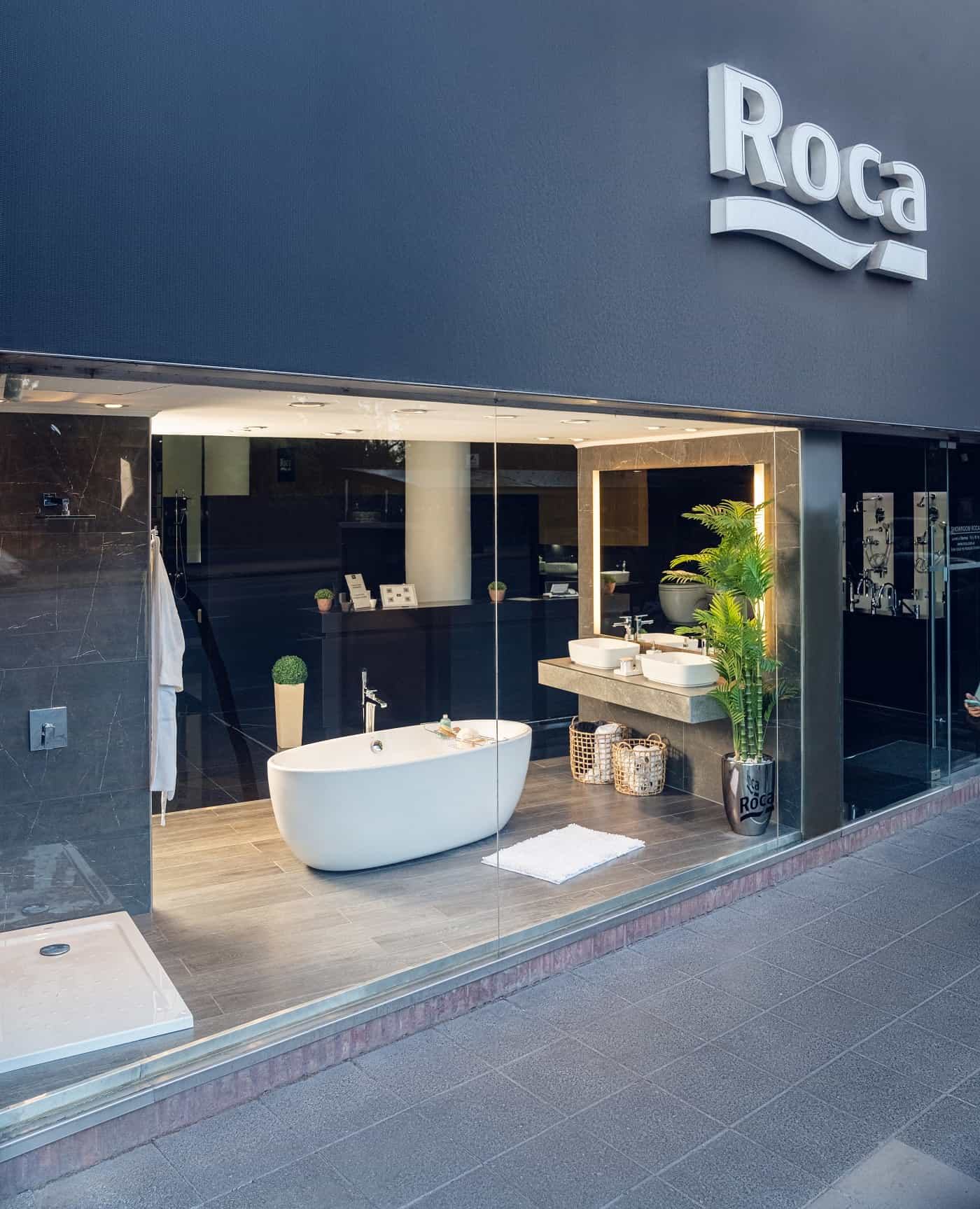 <p>Roca sa stala prvým výrobcom kúpeľňového vybavenia, ktorý otvoril showroom v meste Buenos Aires.</p>1